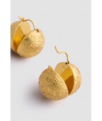 Engraved sphere earrings in gold-plated brass une grave pollution 